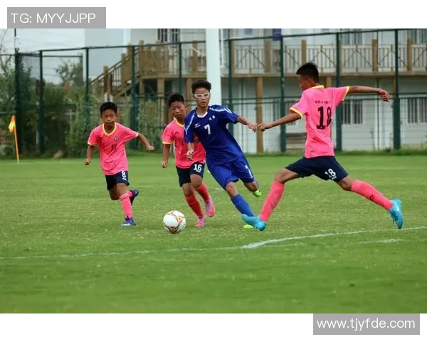 群星璀璨足球盛典激情对决诠释绿茵梦想与荣耀争锋舞台